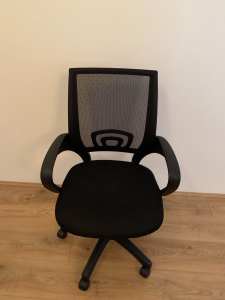 Office armed chair, black