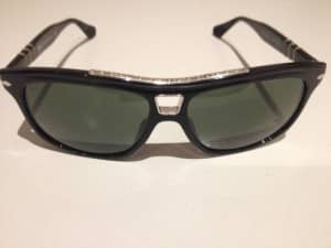Persol Roadster Sunglasses 3009-S 95/31 58 TF blk Limited Edition