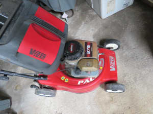 VICTA SPRINT 375, 4 Stroke  Mower and Catcher