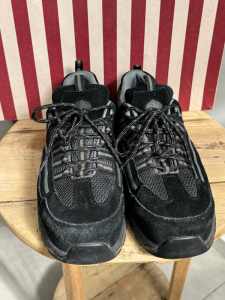 Men’s BATA INDUSTRIALS Safety Shoe. Size 44 (RRP $169)