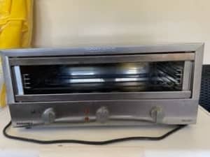 ROBAND COMMERCIAL ELECTRIC GRILL