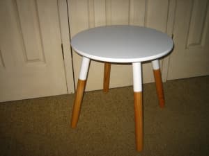 Side Table Coffee Table Occasional Table Round White