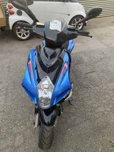 Scooter 50cc Zoot 2022 . 2338 klm $880