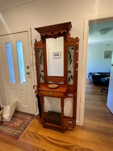 Hallstand with stained glass panels