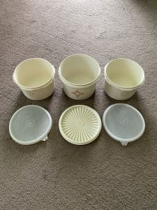 Tupperware Containers x 3 With Lids