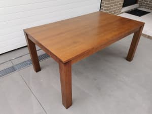BRAND NEW 1.65m tasmanian oak dining table