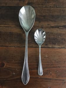 Two shell shaped spoons