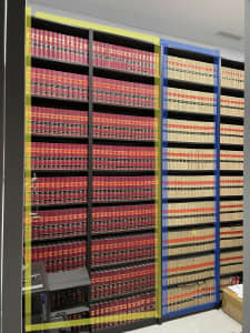 Australian Law reports Volumes 1 to 190 in excellent condition.