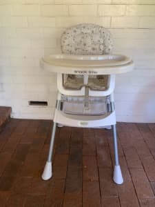 Bundle of baby items - Highchair, Playpen and Baby Shusher