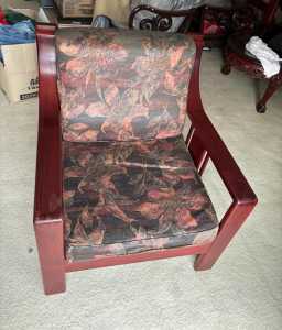 Lounge chair made of Hard wood - single