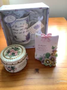 Gifts for Grandma- mug, Ceramic ring box & ornament.