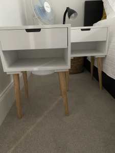 2 x Bedside tables very good condition