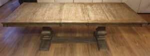 Extension Dining Table Immaculate Condition