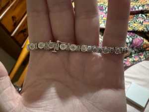 Shiels sterling silver diamond bracelet with a sparkle