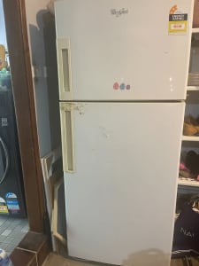 A fully functional whirlpool refrigerator (410 litres) for just 120$!