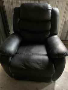 dfs supreme recliner chair