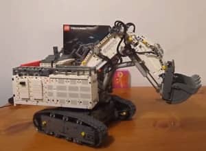 42100 - Lego Technic Liebherr R 9800 Excavator - Pre-owned