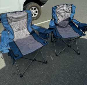 2 camping chairs adventuridge
