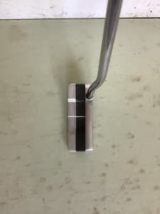Putter odyssey works 1 w 34 inch immaculate condition $150