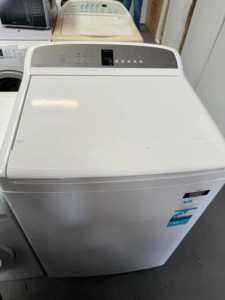 Fisher & Paykel 10 Kgs Washing Machine.