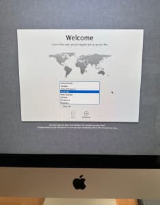 Apple iMac 21.5 Computer 8GB - Wireless Keyboard & Mouse