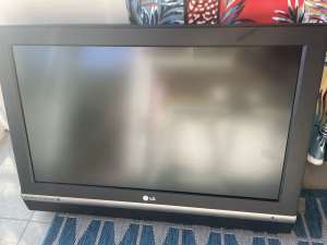 LG32LC2D TV
