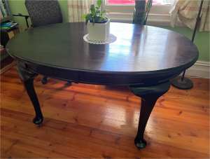 French Provincial Dining table
