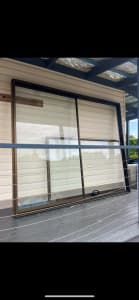 Fixed glass pane and sliding door frame