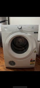 Like New- Simpson 6.5kg Vented Sensor Dry Clothes Tumble Dryer