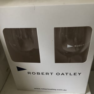 2 x Large Robert Oatley Wine Glasses New In Box