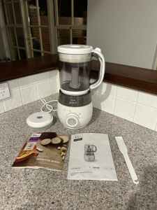 Philips Avent 4-in-1 baby food maker RRP$299