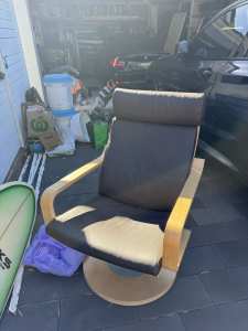 Brown Leather Chair URGENT PICK UP