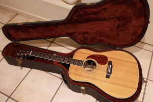 Martin Shenandoah D-3532 Acoustic Guitar