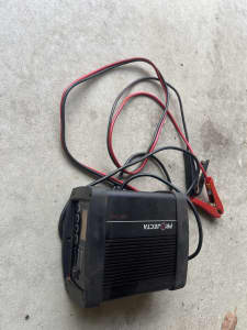 Projecta Battery Charger 