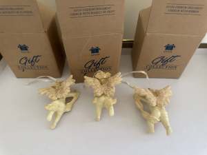 Avon collectable, cherubs. Christmas decorations.new..$5 the lot
