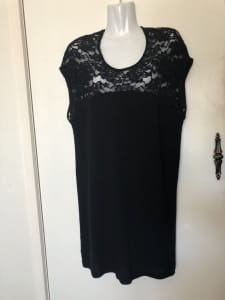 Merino Wool & Lace Dress - size S