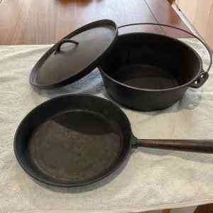 Camp oven and cast iron frying pan