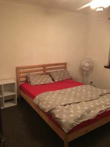 Private bedroom single/couples in Bayswater BILLS and WIFI included