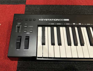 M-Audio Keystation 88 MK3 MIDI Controller/Keyboard