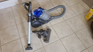 Dyson DC Turbine 19 Vacuum with accessories