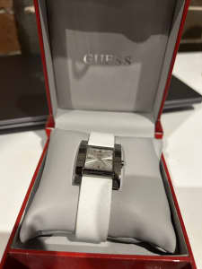Women’s guess watch white leather and silver (brand new)
