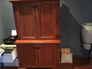 Tv or computer cabinet, solid and in good condition