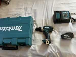 Makita cordless drill, hammer drill, battery, charger, case
