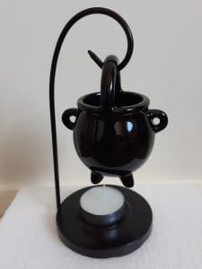 Hanging Witch Cauldron Oil Burner