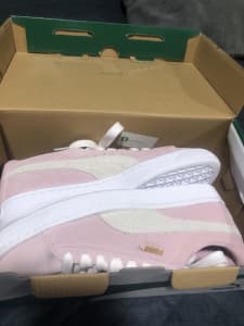 PUMA Suede shoes size 6 pink gold logo collection