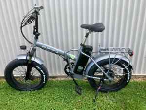 Fortis 20 Fat tyre Foldable E-Bike with Shimano 6sp gears