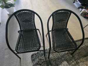 Resin wicker chairs - Indoor or outdoor 