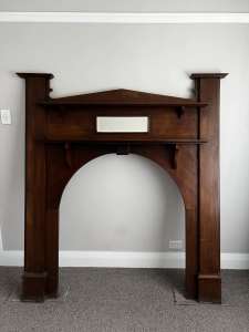 Timber Mantle, Fireplace surround