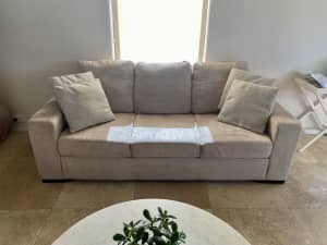 Couch 3 seater and 2 seater set 