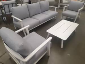New Havana Designer White Aluminium 5 Seater Outdoor Lounge $2,999 RRP